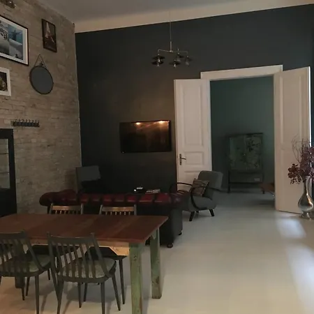 Location Exclusive *